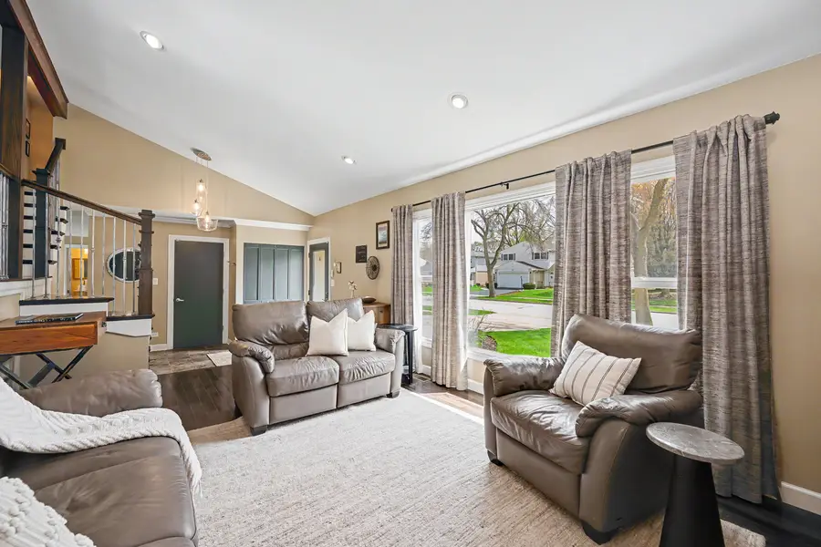 610 W Noyes Street, Arlington Heights, IL 60005 - #3