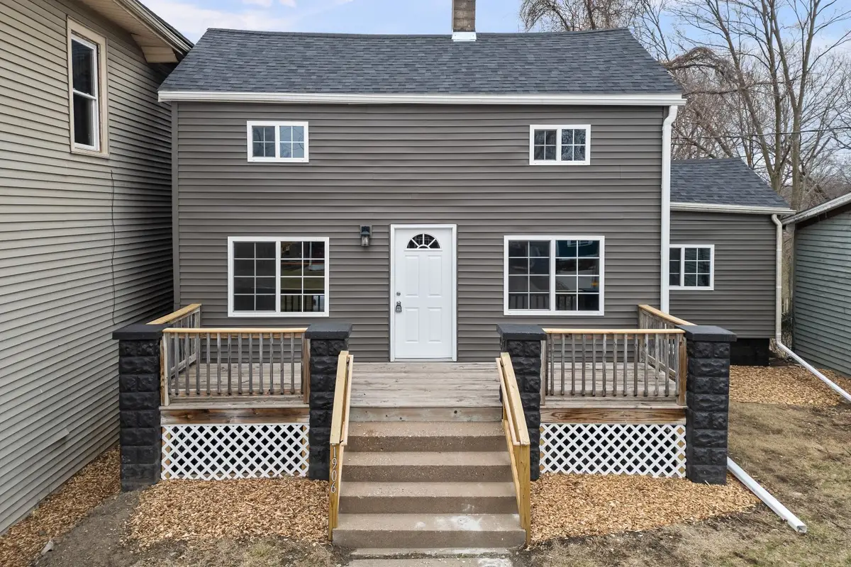 1906 E 13th Street, Davenport, IA 52803 - #1