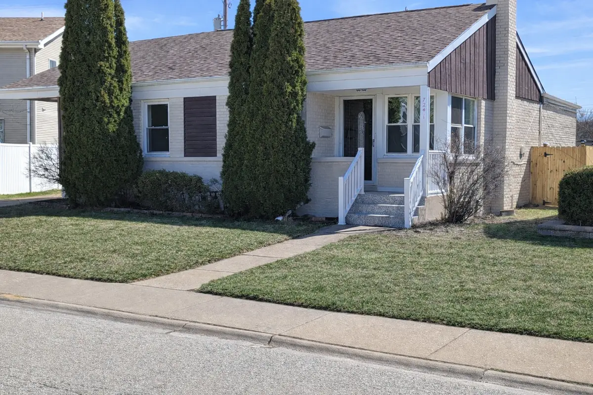 7241 N Mcvicker Avenue, Chicago, IL 60646 - #1