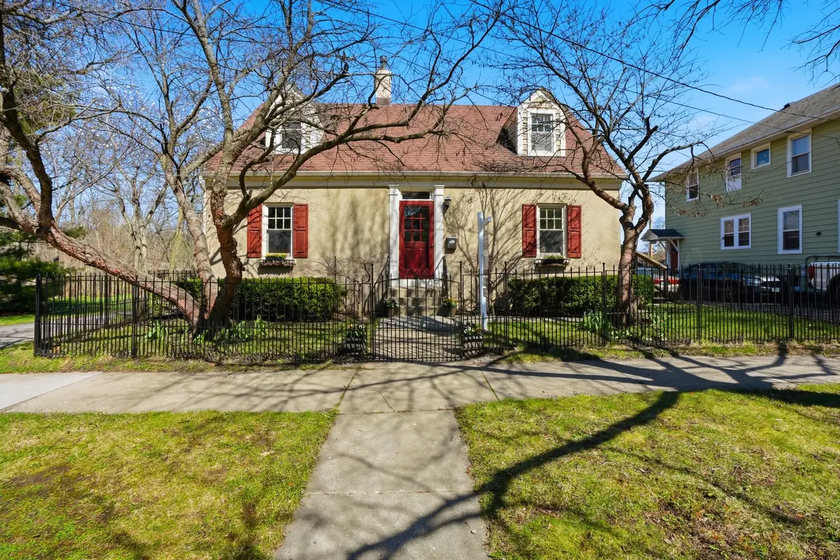 218 N 4th Avenue, Saint Charles, IL 60174 - #1