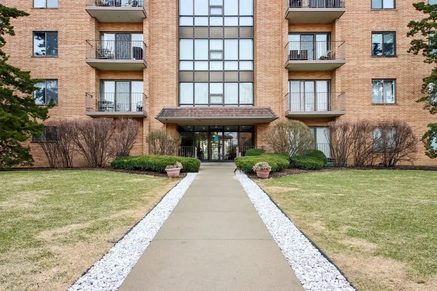 1727 W Crystal Lane #311, Mount Prospect, IL 60056 - #3