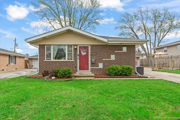 16419 Terry Lane, Oak Forest, IL 60452