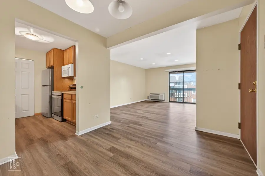 880 N Lakeside Drive #3C, Vernon Hills, IL 60061 - #3