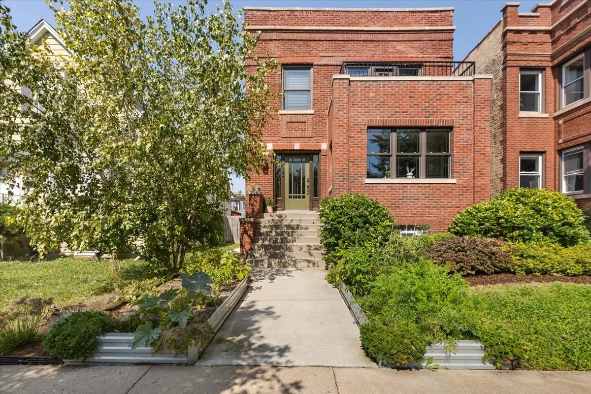3346 W Cullom Avenue, Chicago, IL 60618 - #1