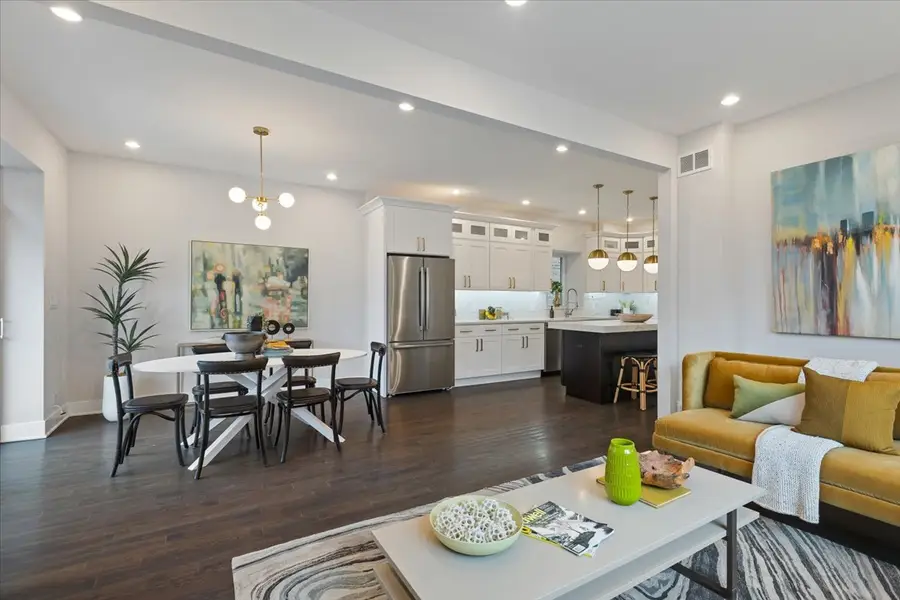 3346 W Cullom Avenue, Chicago, IL 60618 - #3