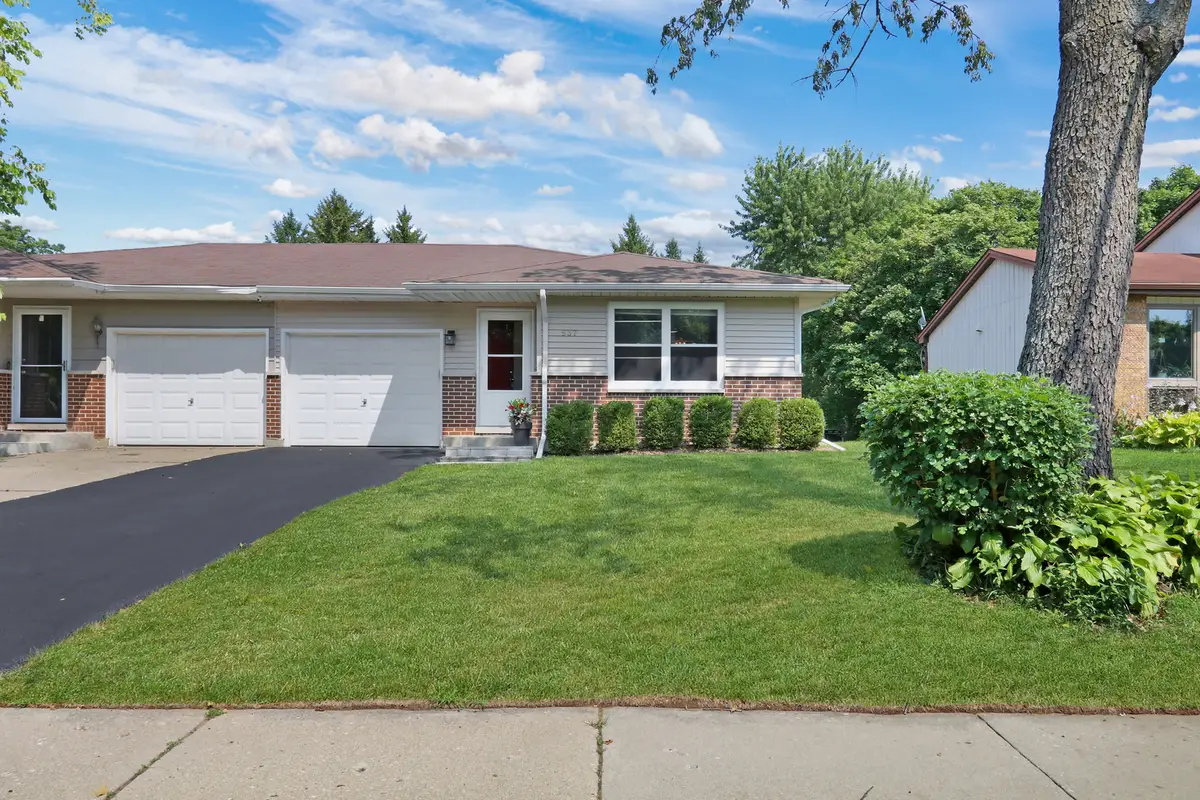 537 Lincoln Avenue, Grayslake, IL 60030 - #1