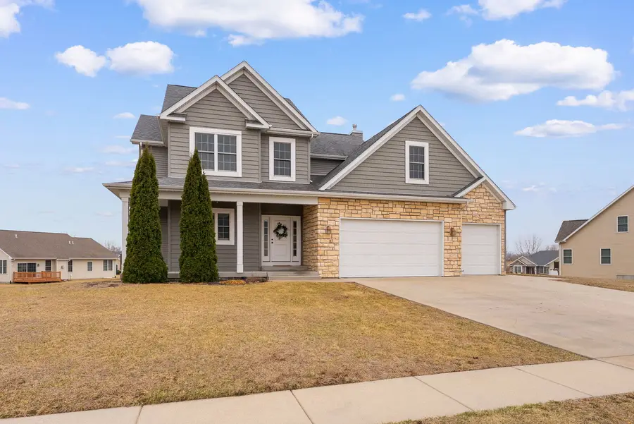 17 Blackstone Circle, Le Claire, IA 52753 - #3