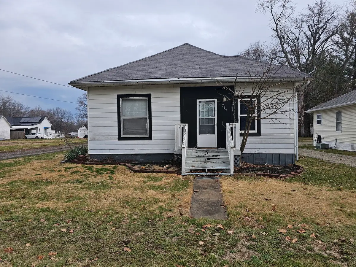 724 Park Avenue, Mount Vernon, IL 62864 - #1