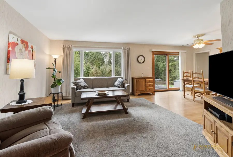 1013 Hampton Court, McHenry, IL 60050 - #2