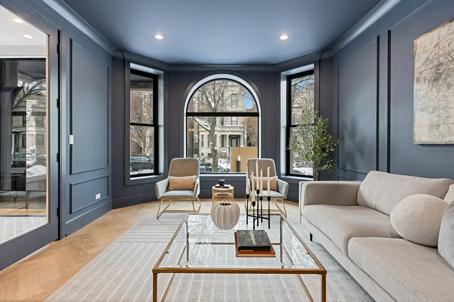 3711 N Magnolia Avenue, Chicago, IL 60613 - #2