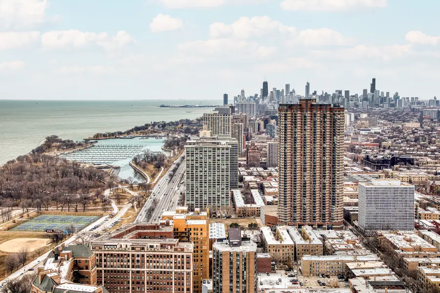 655 W Irving Park Road #5315, Chicago, IL 60613 - #3