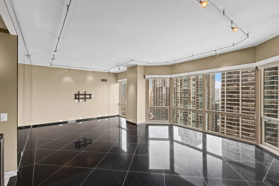 100 E Huron Street #2301, Chicago, IL 60611 - #3