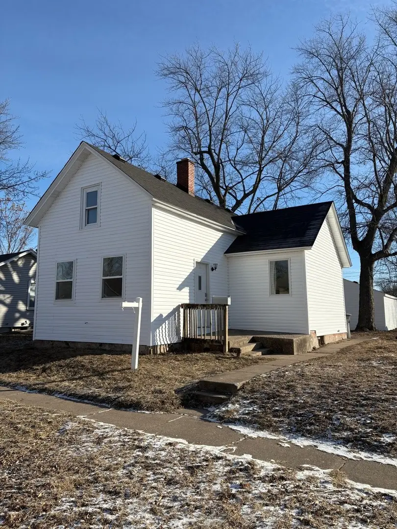 819 5th Street, Rock Island, IL 61201 - #1