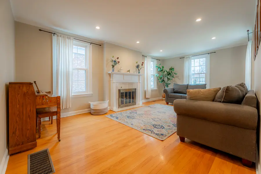 803 S Vine Avenue, Park Ridge, IL 60068 - #2