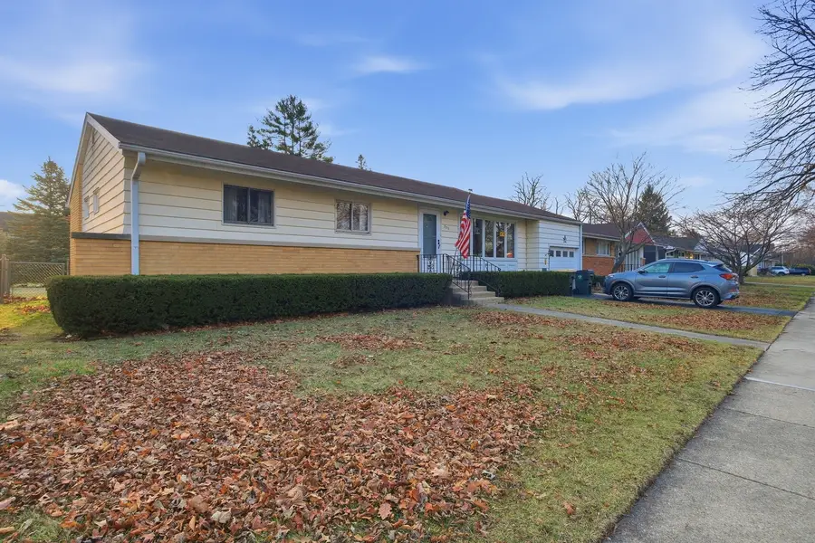 731 N Gibbons Avenue, Arlington Heights, IL 60004 - #2