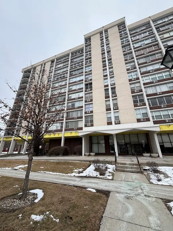 33 N Main Street #3E, Lombard, IL 60148