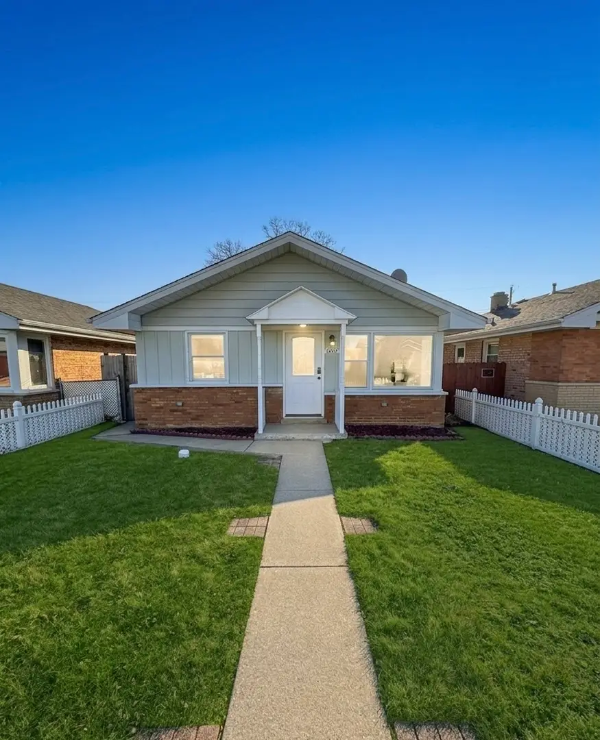 7609 Lockwood Avenue, Burbank, IL 60459 - #1
