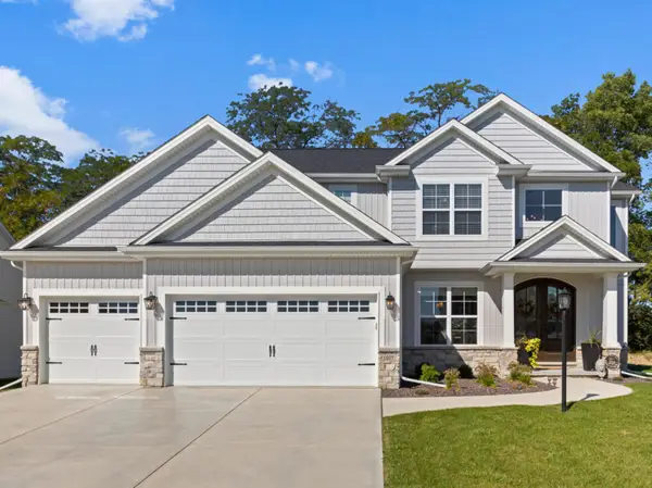 1207 Briarwood Lane, Mahomet, IL 61853