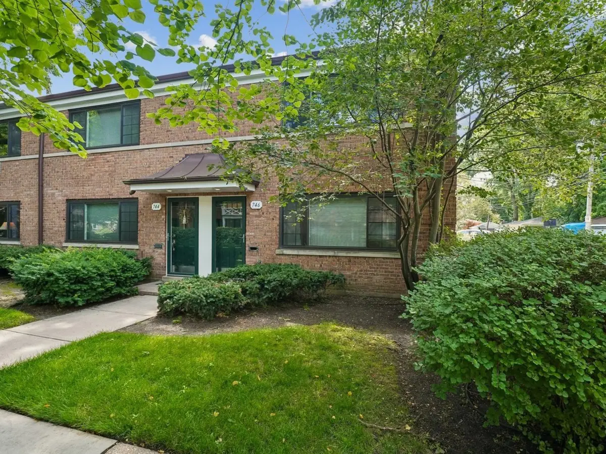 746 Dodge Avenue, Evanston, IL 60202 - #1