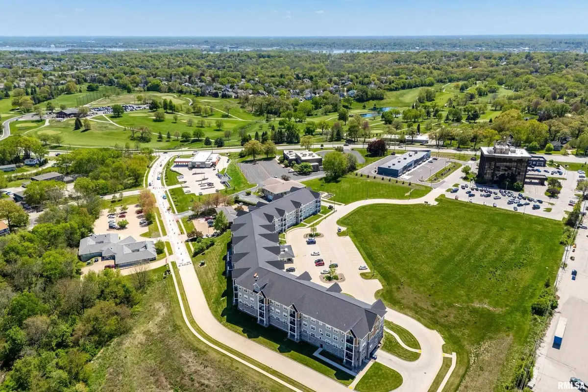 2592 Middle Road #220, Bettendorf, IA 52722 - #1