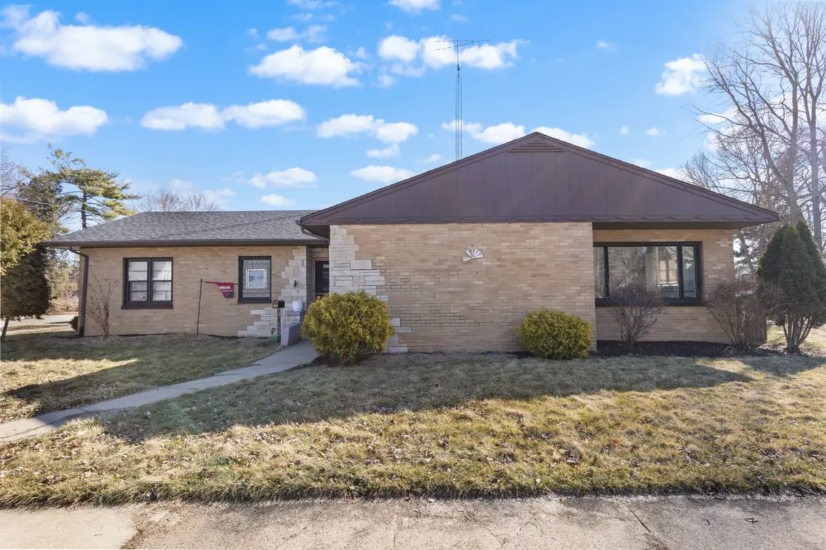 900 Whitney Boulevard, Belvidere, IL 61008 - #1