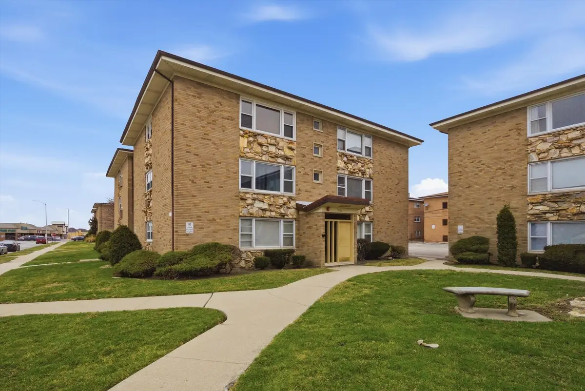 3172 W Meadow Lane Drive #26, Merrionette Park, IL 60803 - #1