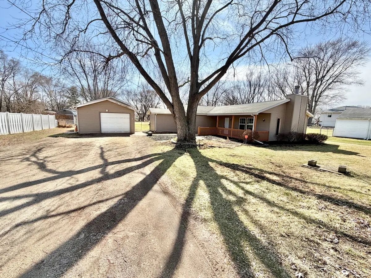 329 Obispo Avenue, Machesney Park, IL 61115 - #1