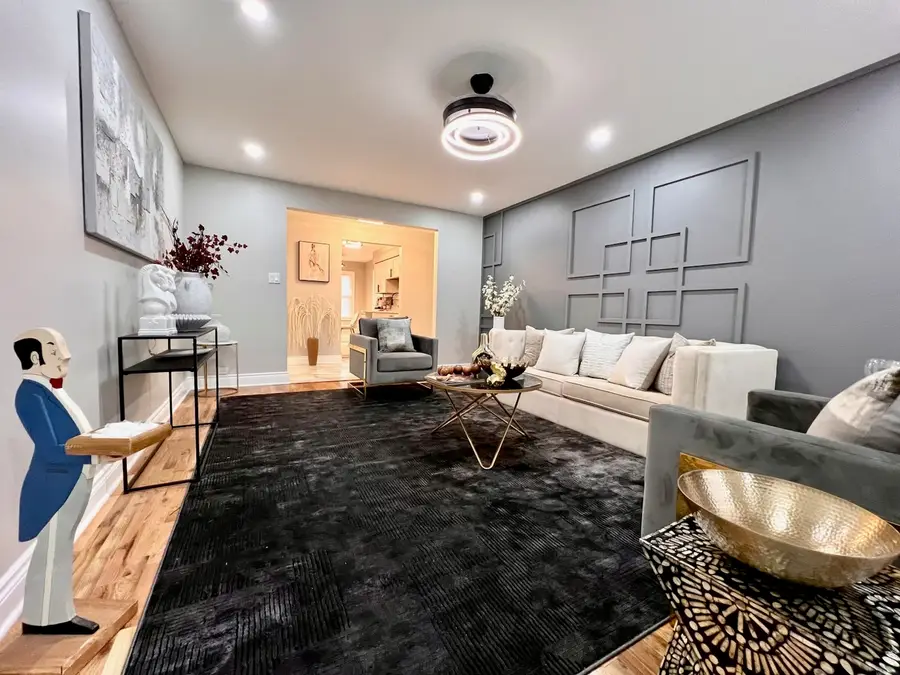 754 E 158th Street, South Holland, IL 60473 - #3