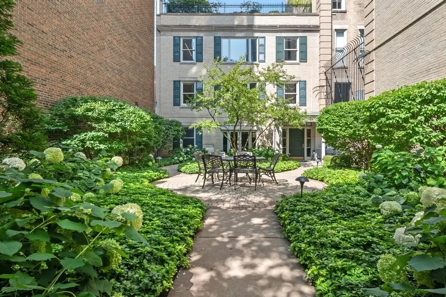 1544 N State Parkway #A3, Chicago, IL 60610 - #2