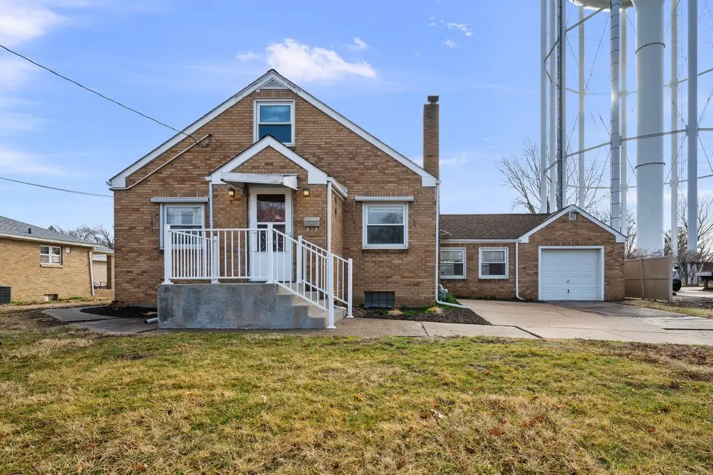 3049 38th Street, Rock Island, IL 61201 - #1