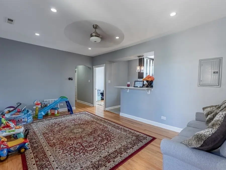 5717 N Kimball Avenue #2N, Chicago, IL 60659 - #2