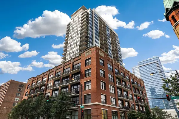 210 S Desplaines Street #P-99, Chicago, IL 60661