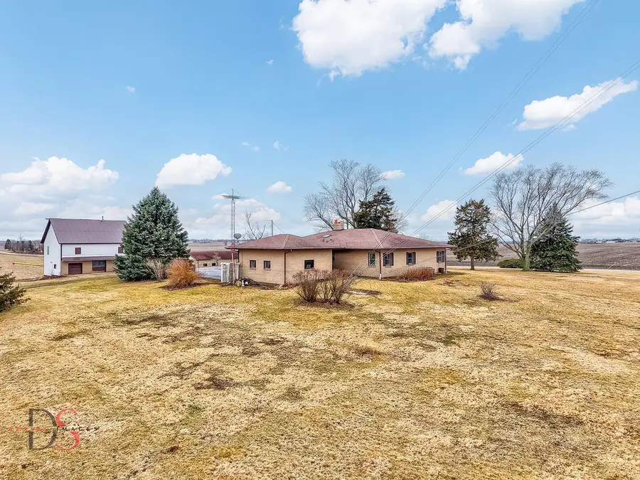 3476 E 27th Road, Marseilles, IL 61341 - #2