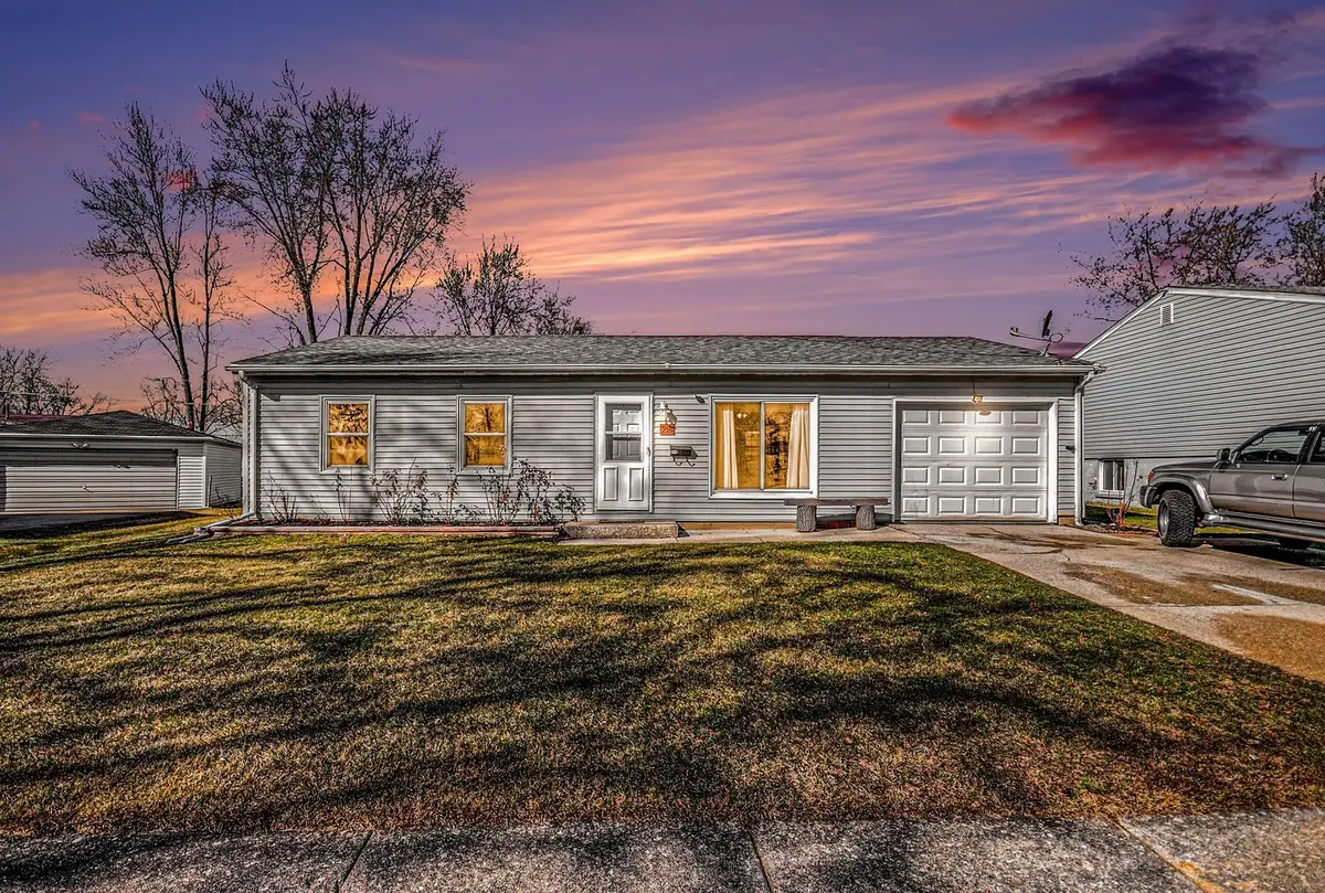 218 Mayfield Drive, Streamwood, IL 60107 - #1