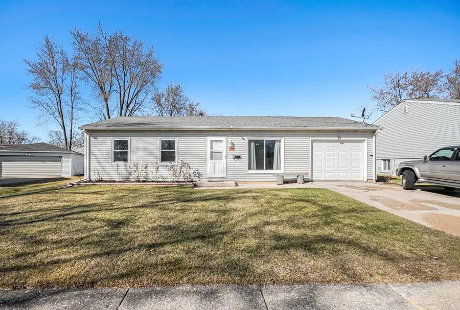 218 Mayfield Drive, Streamwood, IL 60107 - #2