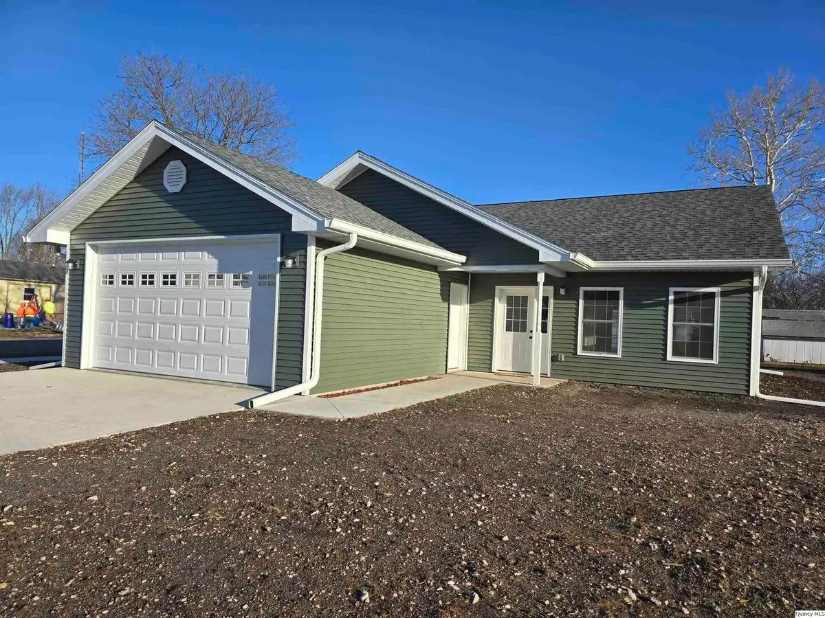 1301 Wabash Avenue, Carthage, IL 62321 - #1