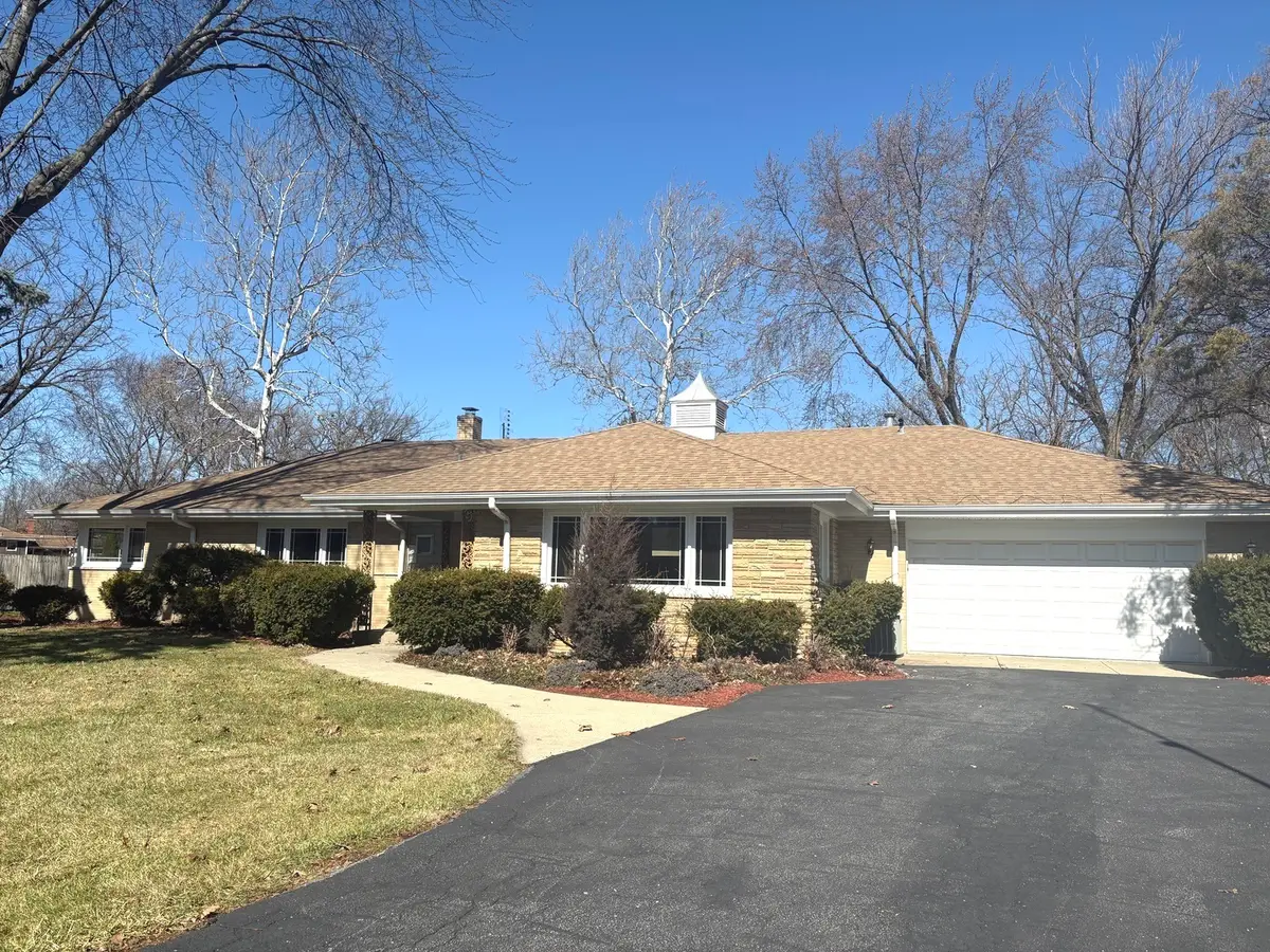 17w120 Woodland Avenue, Bensenville, IL 60106 - #1