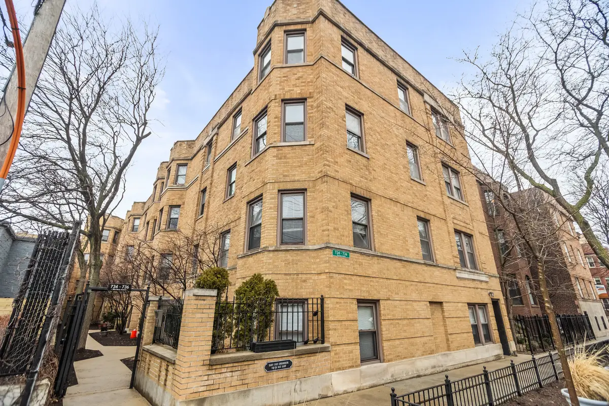 734 W Barry Avenue #3S, Chicago, IL 60657 - #1