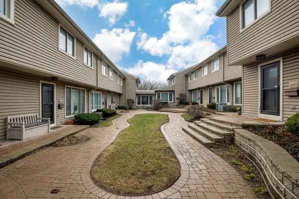 1150 Meadow Road, Northbrook, IL 60062