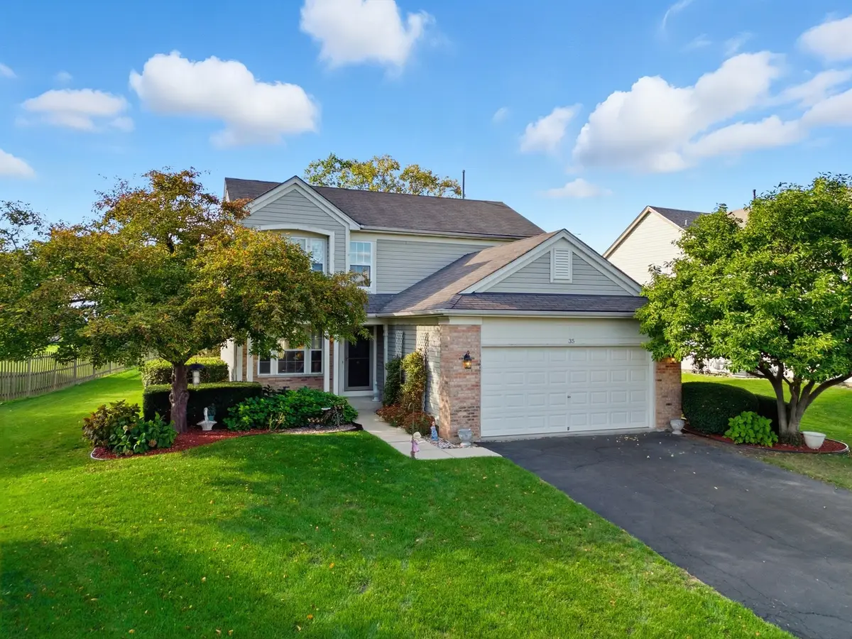 35 S London Court, South Elgin, IL 60177 - #1