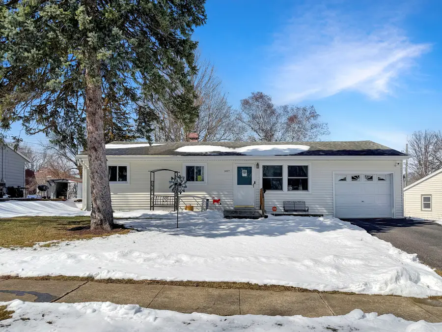 1427 Mark Drive, Freeport, IL 61032 - #2