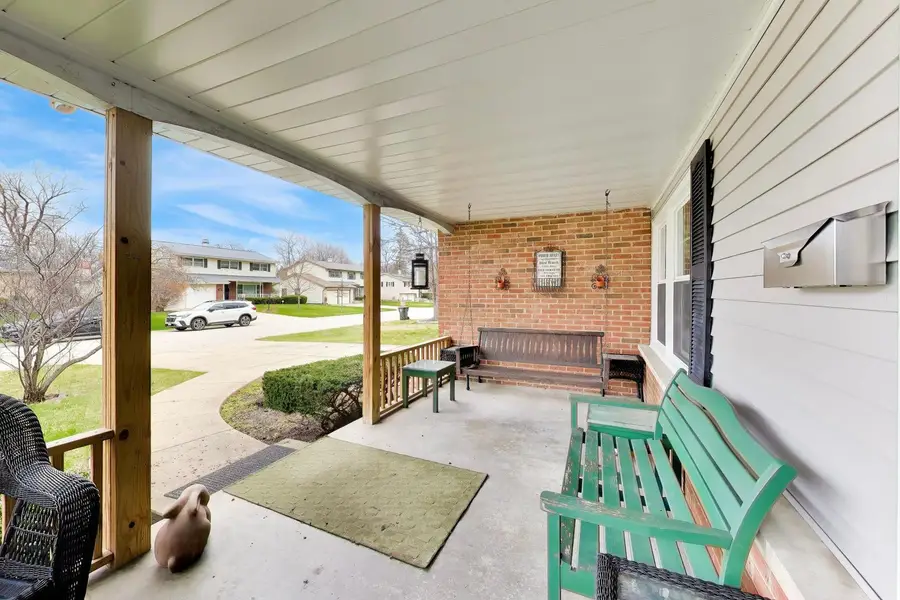 1111 E Greenwood Drive, Mount Prospect, IL 60056 - #3