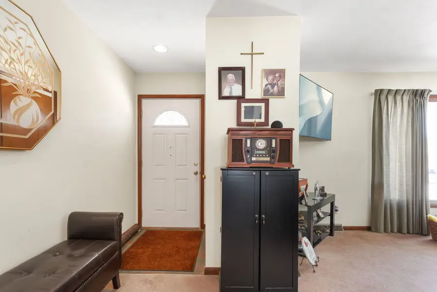 907 Obrien Street, Harvard, IL 60033 - #2