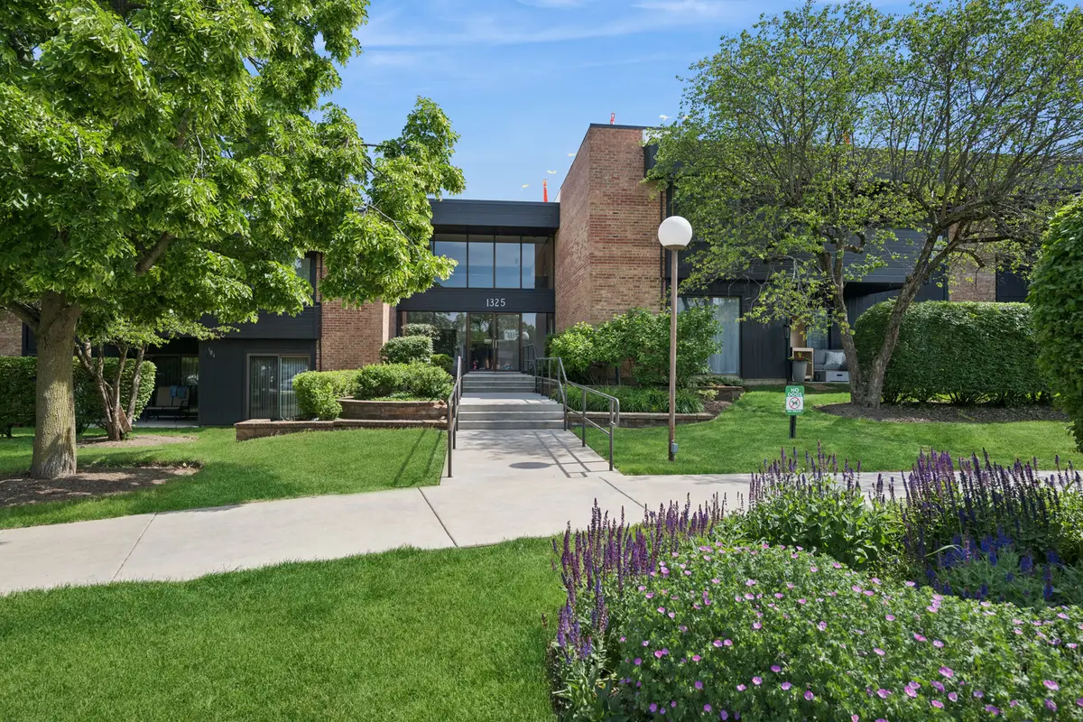 1325 N Sterling Avenue #112, Palatine, IL 60067 - #1