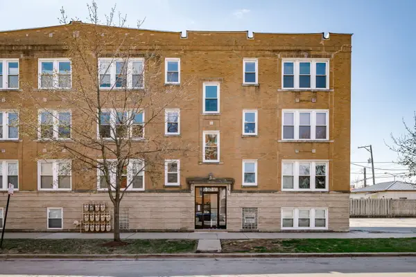 4749 W Roscoe Street #3, Chicago, IL 60641