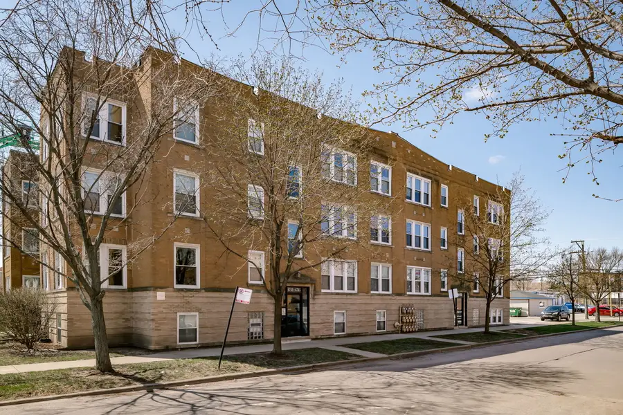 4749 W Roscoe Street #3, Chicago, IL 60641 - #2