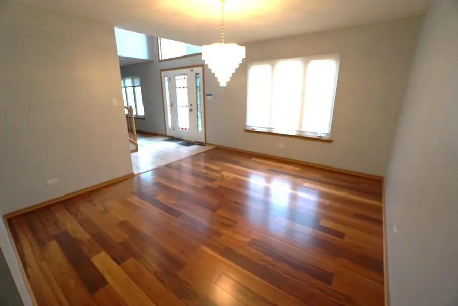 830 E 152nd Street, South Holland, IL 60473 - #3