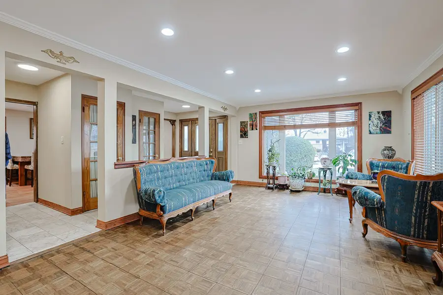 9714 Kedvale Avenue, Skokie, IL 60076 - #3