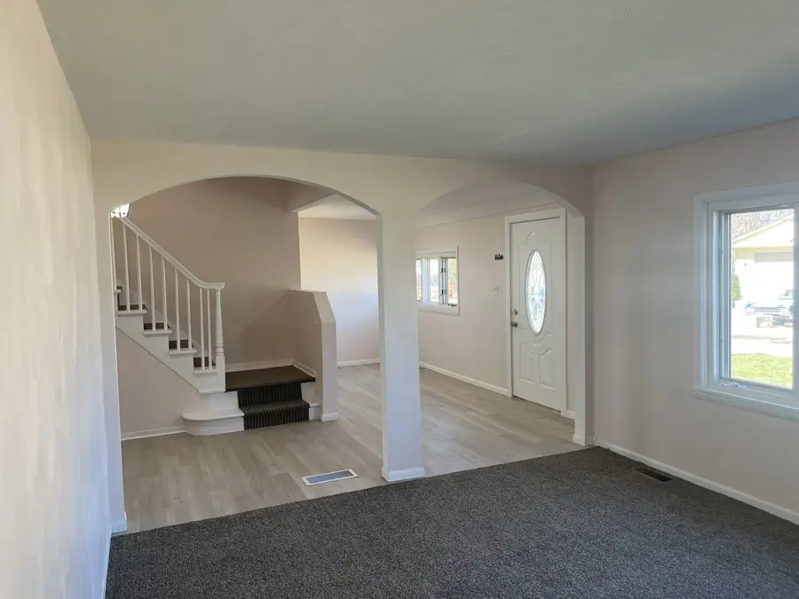 709 E Livingston Street, Streator, IL 61364 - #2