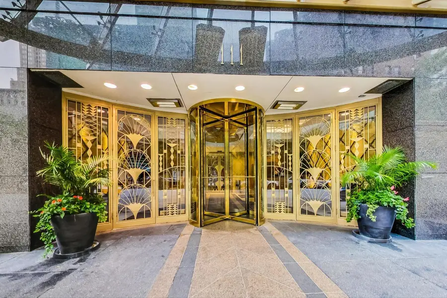 111 E Chestnut Street #37K, Chicago, IL 60611 - #2